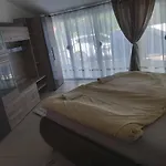 Hullam 아파트 기에네스디아스