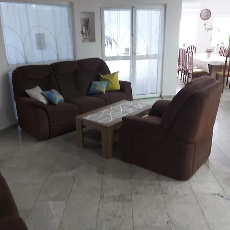Apartment Hullam