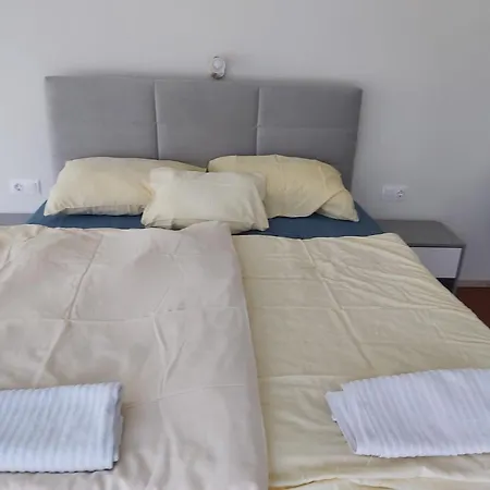 Apartment Hullam Gyenesdias