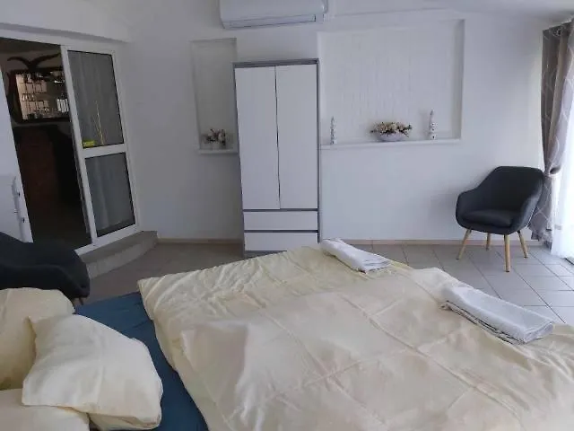 Hullam Apartment