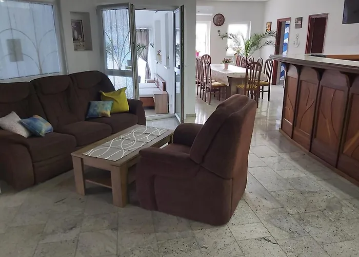 דירה Hullam גיינסדיאס