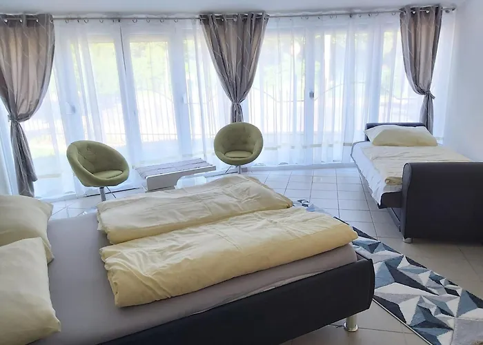 Apartment Hullam *